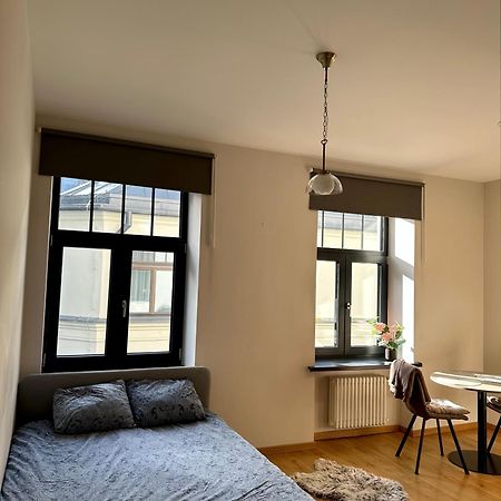 Modern Central Apartment Riga Retreat Exterior photo