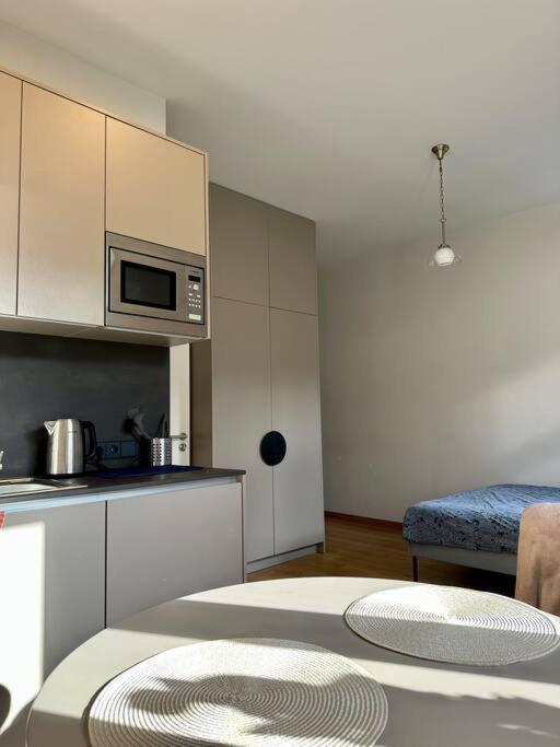 Modern Central Apartment Riga Retreat Exterior photo